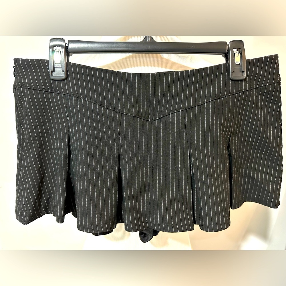 Almost Famous pleated Black and White Striped Micro skort. Size L